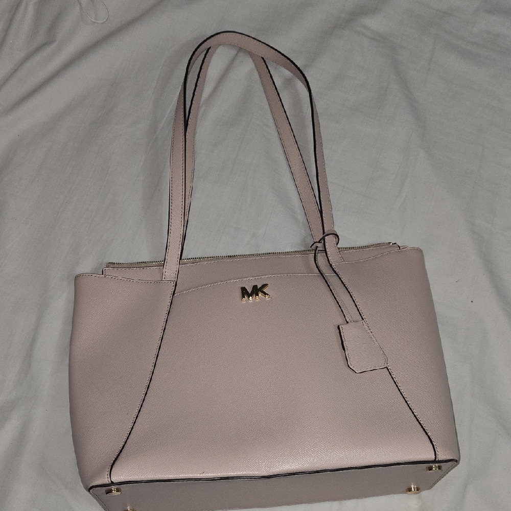 Michael Kors Blush Shoulder Bag